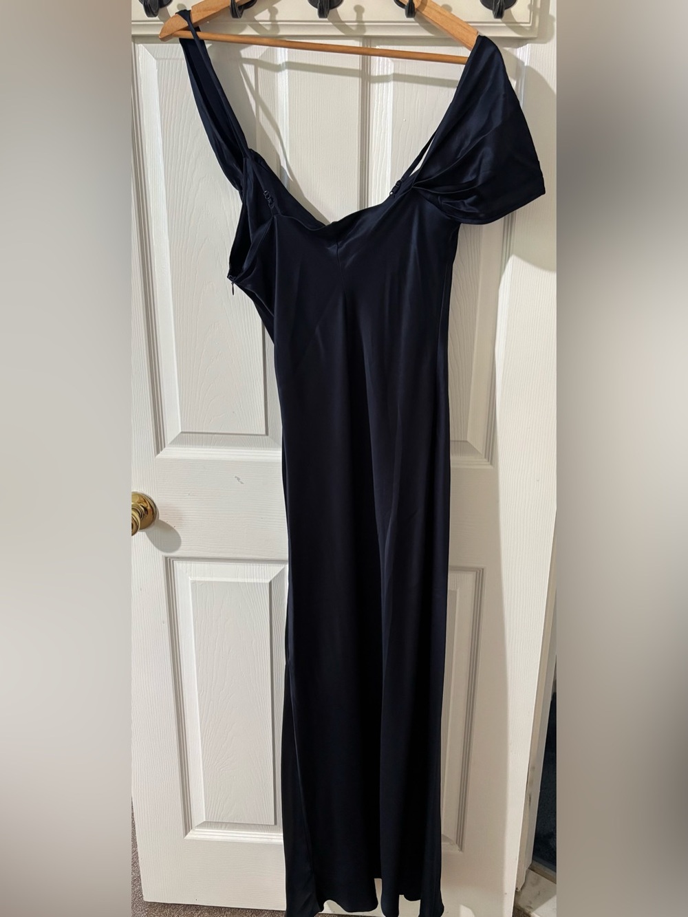 NWT Quince 100% Washable Silk Draped Shoulder Maxi Dress in NAVY Medium - Picture 4 of 5